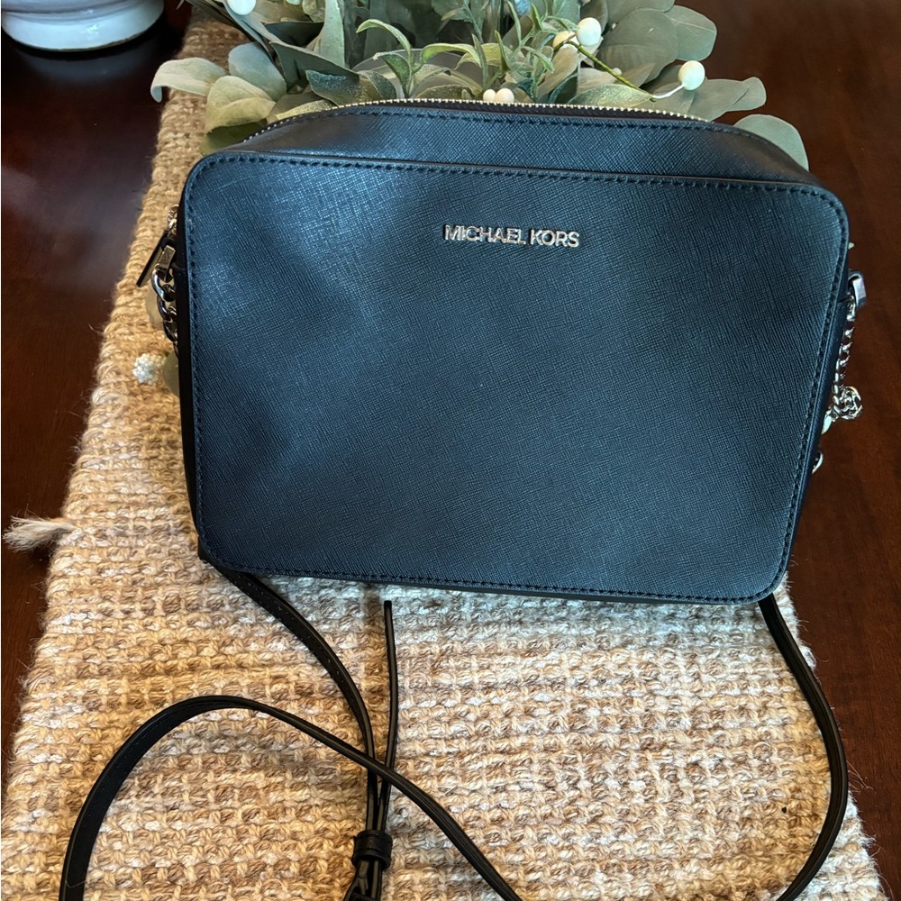 Michael Kors Jet Set Crossbody